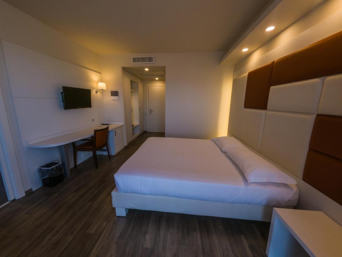 Hotel Sirio - Sure Hotel Collection By Best Western Medolago Εξωτερικό φωτογραφία