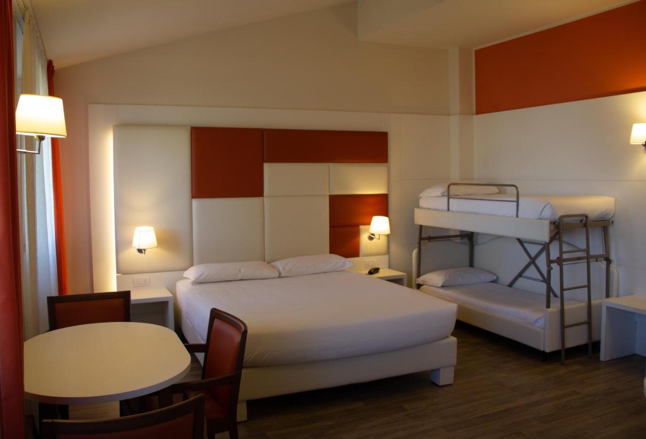 Hotel Sirio - Sure Hotel Collection By Best Western Medolago Εξωτερικό φωτογραφία